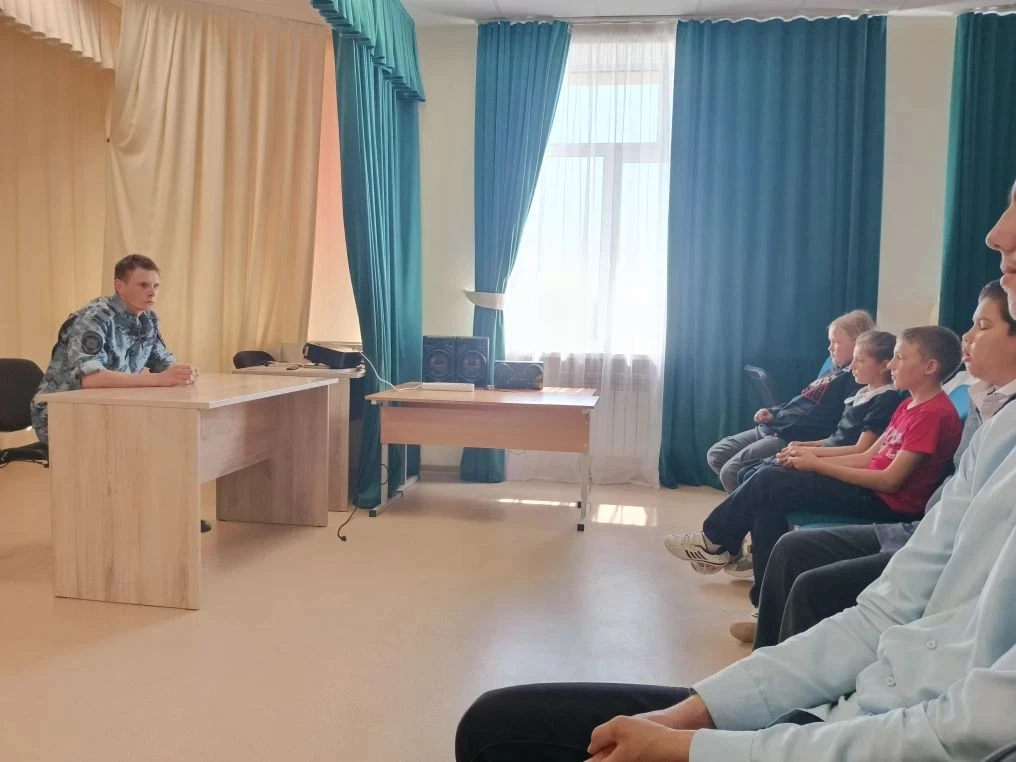 📢 Безопасные летние каникулы: советы от сотрудников полиции.

В школе состоялась важная встреча с с