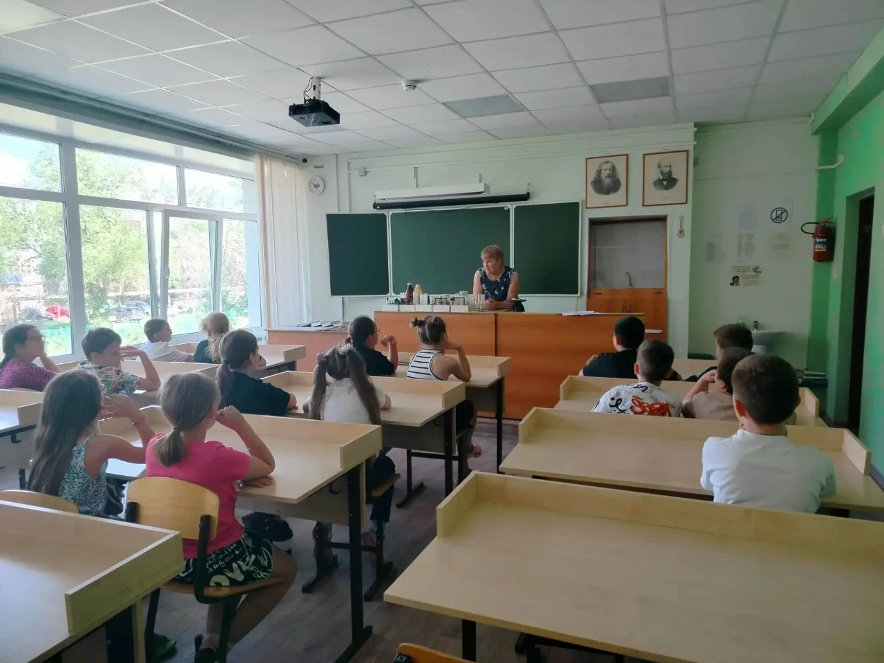 Сегодня в лагере «Содружество Первых» царила атмосфера настоящей научной лаборатории! В рамках кружк