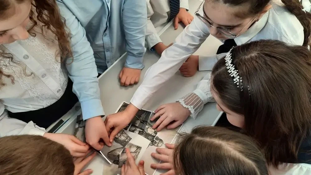 #ЯркиеСтраницыИсторииНашегоОтечества  📚 Сегодня в нашем 3 «Б» классе прошёл удивительный урок в рамк