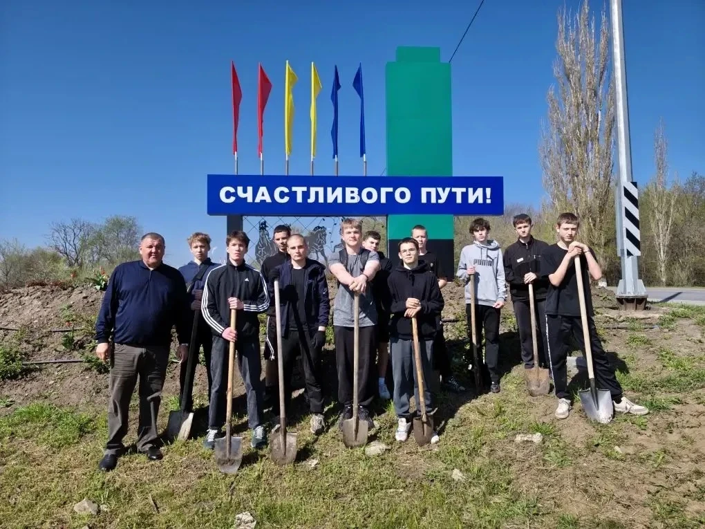 В ОКТЯБРЬСКОМ РАЙОНЕ СОСТОЯЛСЯ ДЕНЬ ДРЕВОНАСАЖДЕНИЯ  Сегодня, 18 апреля, на территории всех поселени