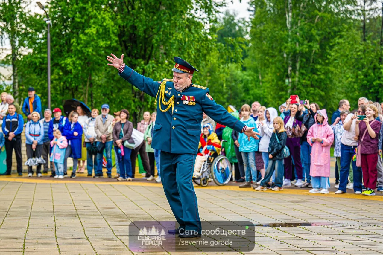 Доброе утро!)
Ступайте уже на работы ваши...

Фото: Юлия Иглина

Подслушано Новоуральск