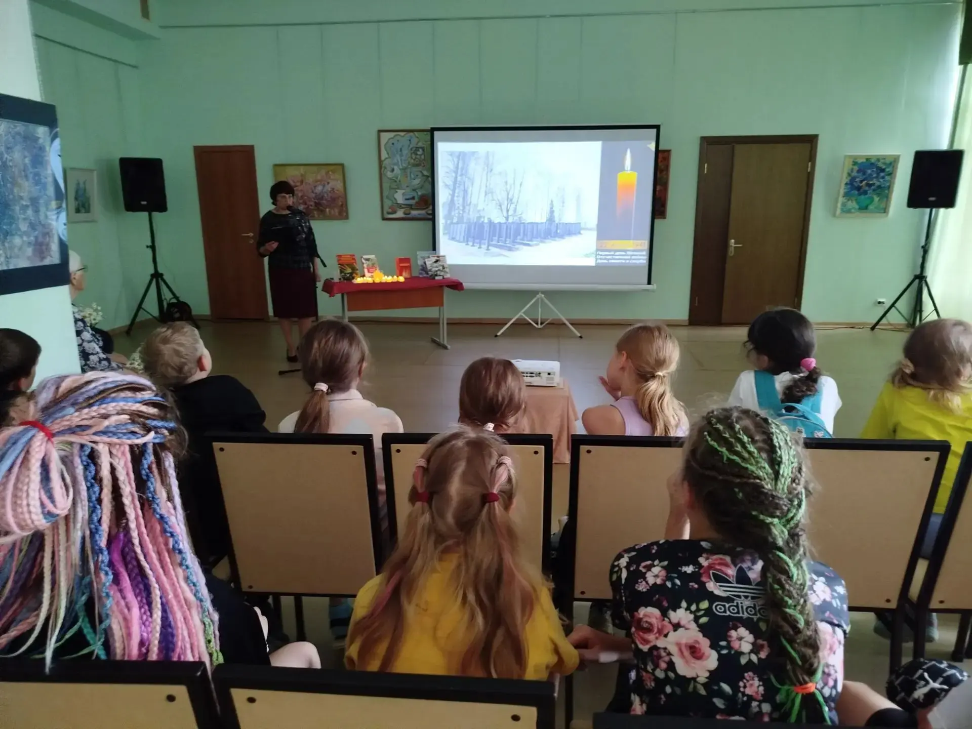 🕯️День памяти и скорби в лагере «Лужок» 🇷🇺

🔥Сегодня работники сельской библиотеки Галина Алекса