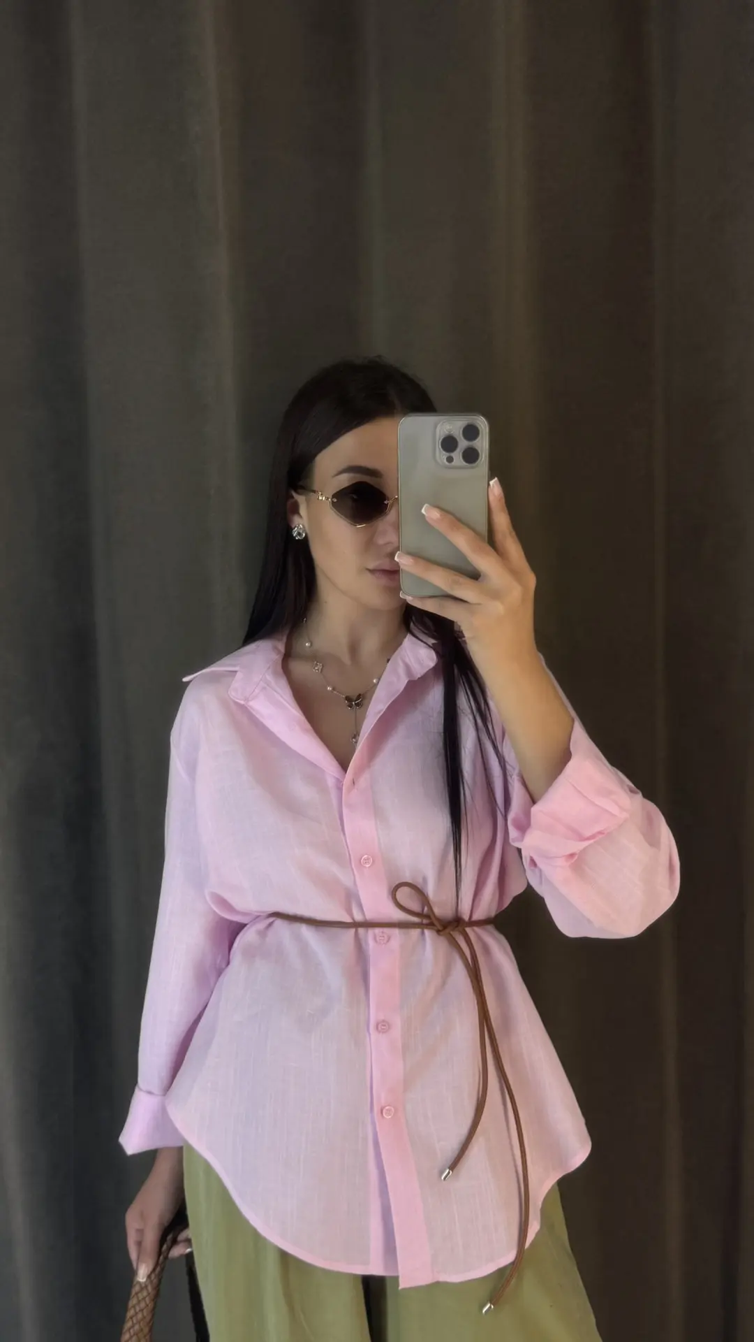 🛍️

Сумка 🏷️8500
Брюки от кимоно 🏷️6000
Рубашка 🏷️5500
Очки 🏷️1900
Подвеска 🏷️1900
Серьги 🏷️1