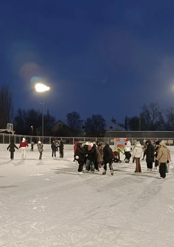 Друзья, несмотря на морозную погоду, в разных точках нашего города прошел замечательный «Вечер на ко