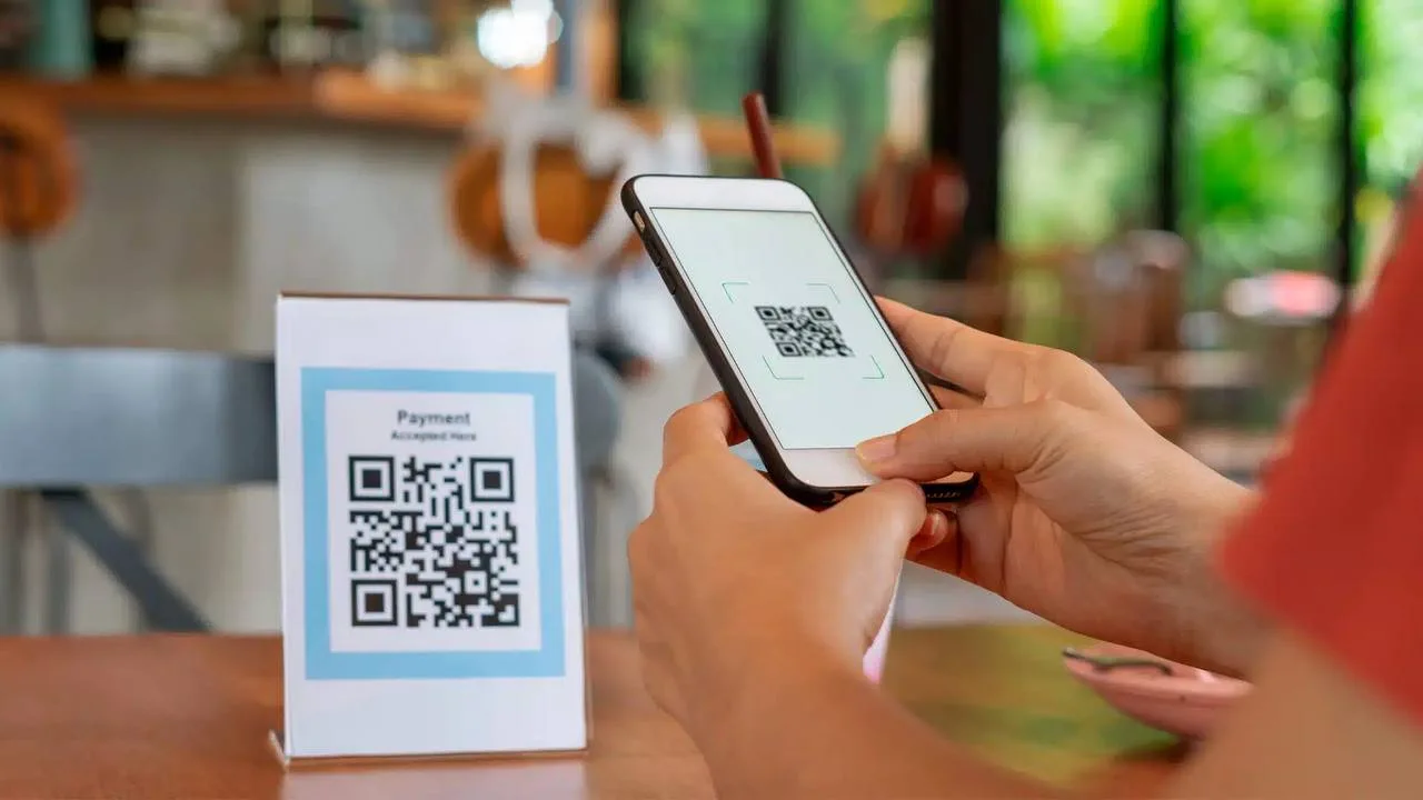 📱 С 1 сентября в России появится единый QR-код для оплаты товаров. 

Вместо нескольких QR-кодов от 
