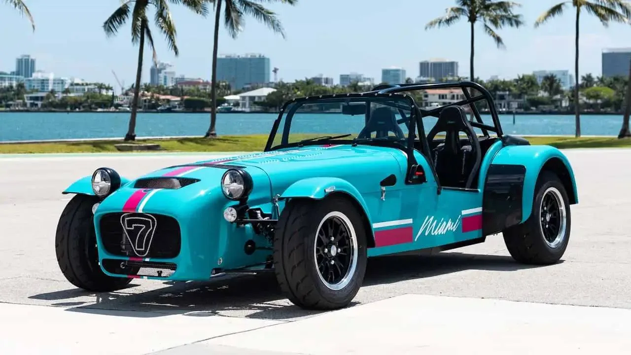 Caterham выпустила один из самых редких Seven — Miami Edition ограничат всего 12 экземп...