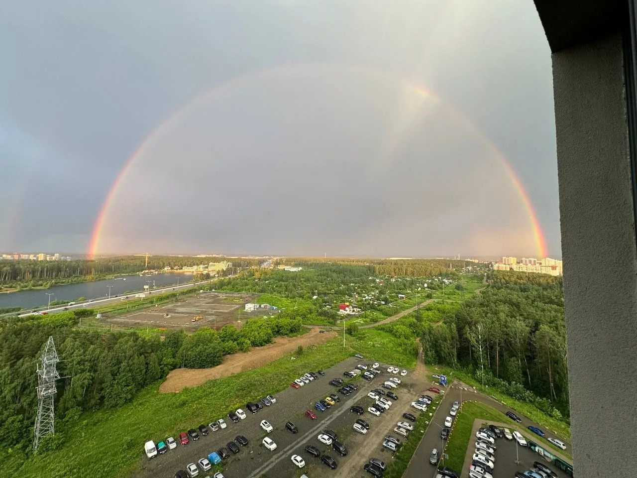 Доброй ночи, друзья!

Радуга над городом от нашего подписчика ✨

Делитесь новостями, вашими фото и в