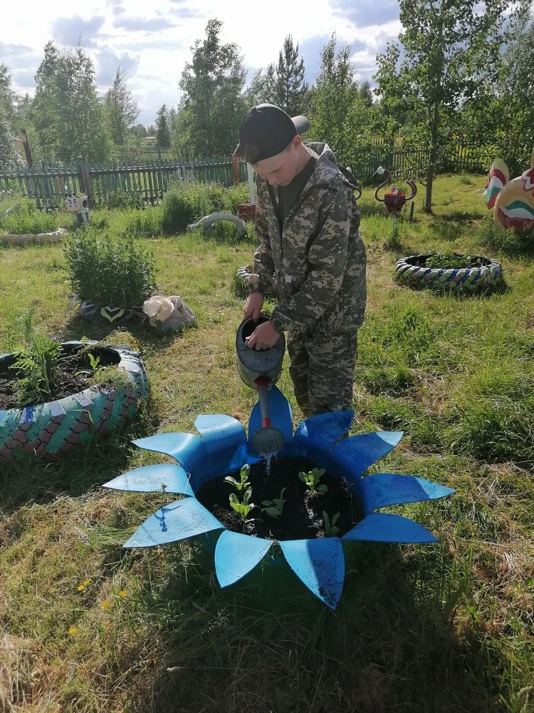 🌹ЗАЩИТНИКИ ПРИРОДЫ

Настоящие защитники природы — это ребята из 7 класса! Они не просто дружно и с 