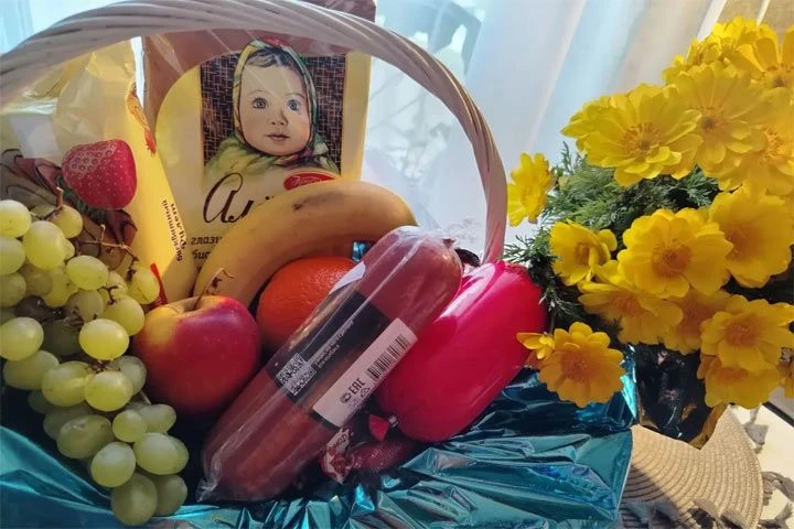 НА ГЛАЗАХ ПРЕКРАСНОЙ ЖЕНЩИНЫ БЫЛИ СЛЕЗЫ Всего одно «спасибо» и капелька внимания. А у человека - сле