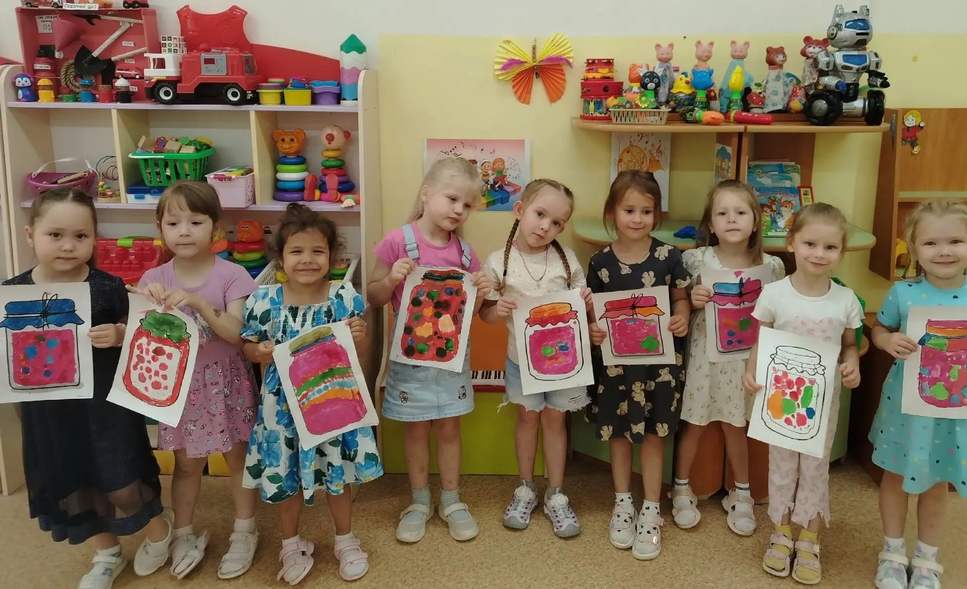 Овощи и фрукты - полезные продукты 🍅🥒🍎🍐

Под таким девизом прошла неделя в нашем детском саду. Д