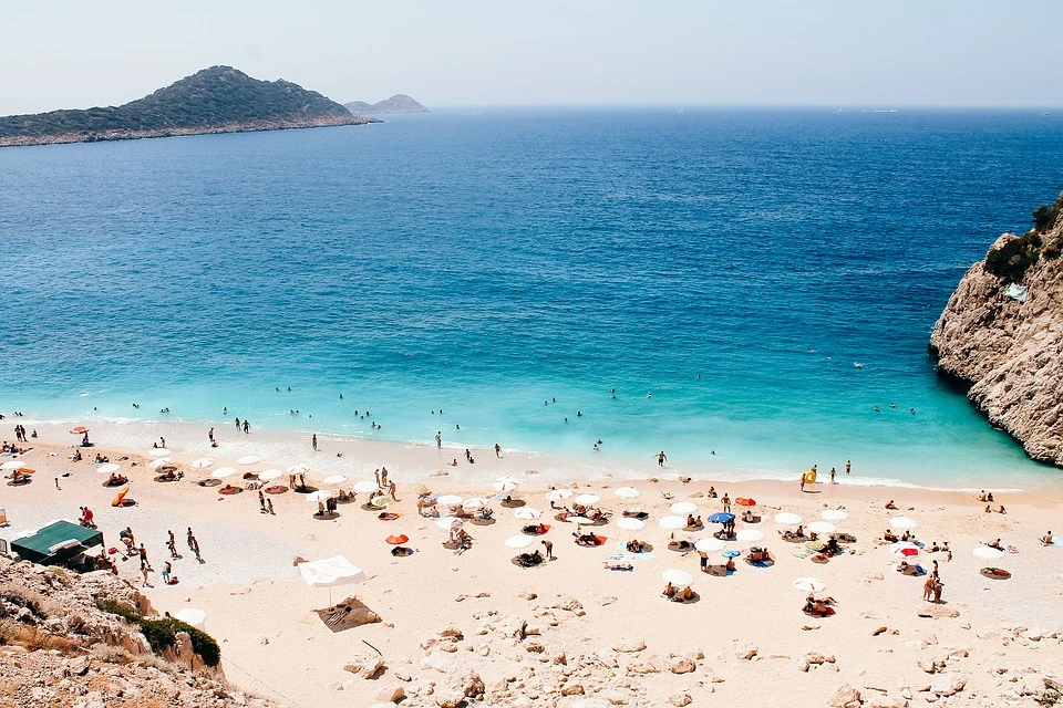 Горящие билеты на прямые чартерные рейсы из Ульяновска в Анталью 21.300 рублей туда-обр...