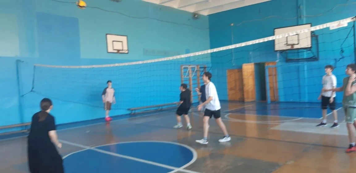 В рамках подготовки к первенству города по 🏐волейболу среди  ОО была проведена 🏅тренировка сборной к