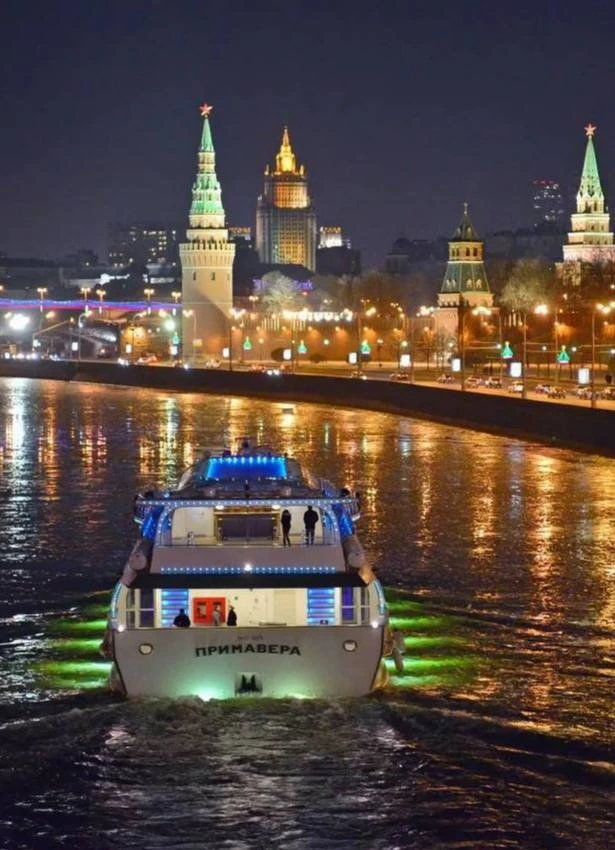 🛳️ На теплоходе по центру Москвы за 99 рублей