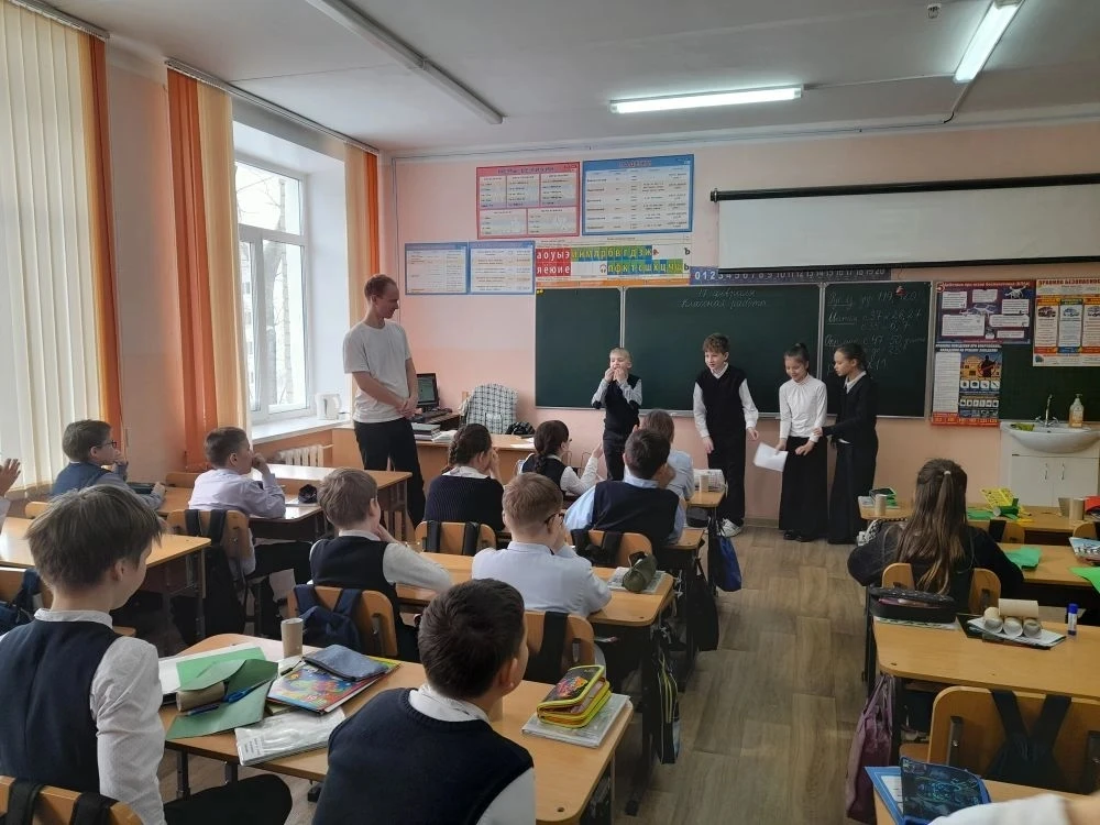 21 февраля - международный день родного языка!  ‎ ‎Теперь об этой дате знают ученики 4г класса. Ребя