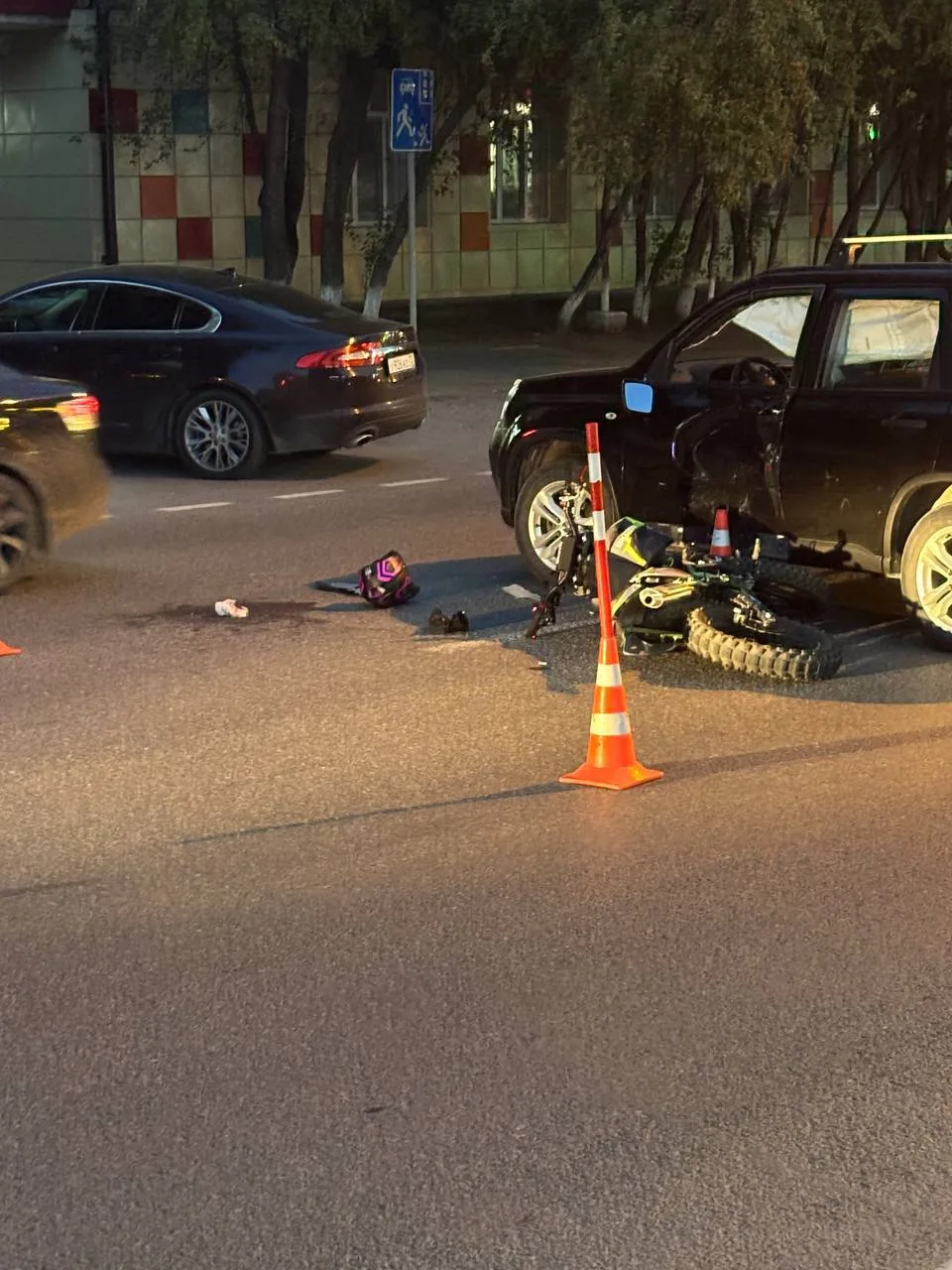 Мотоциклист врезался в автомобиль на  Тульской накануне вечером