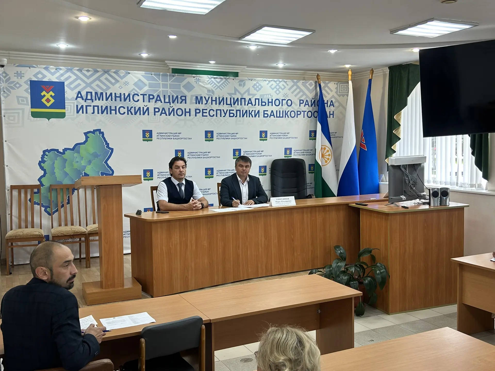 Состоялось очередное совещание по вопросам строительства многоквартирных домов в селах ...