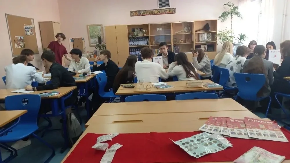 💵19 марта в 10 «В» классе в рамках Недели высоких технологий и технопредпринимательства прошёл урок 
