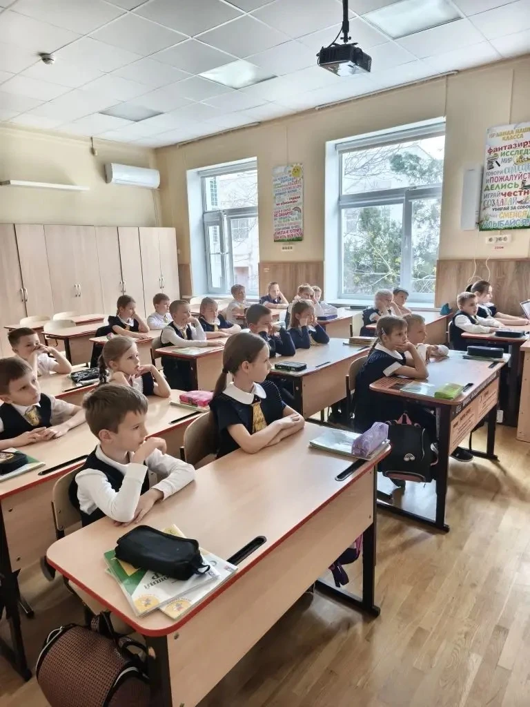 Начинаем новую рабочую неделю традиционно с Разговоров о важном. Тема сегодняшнего урока - волнение.