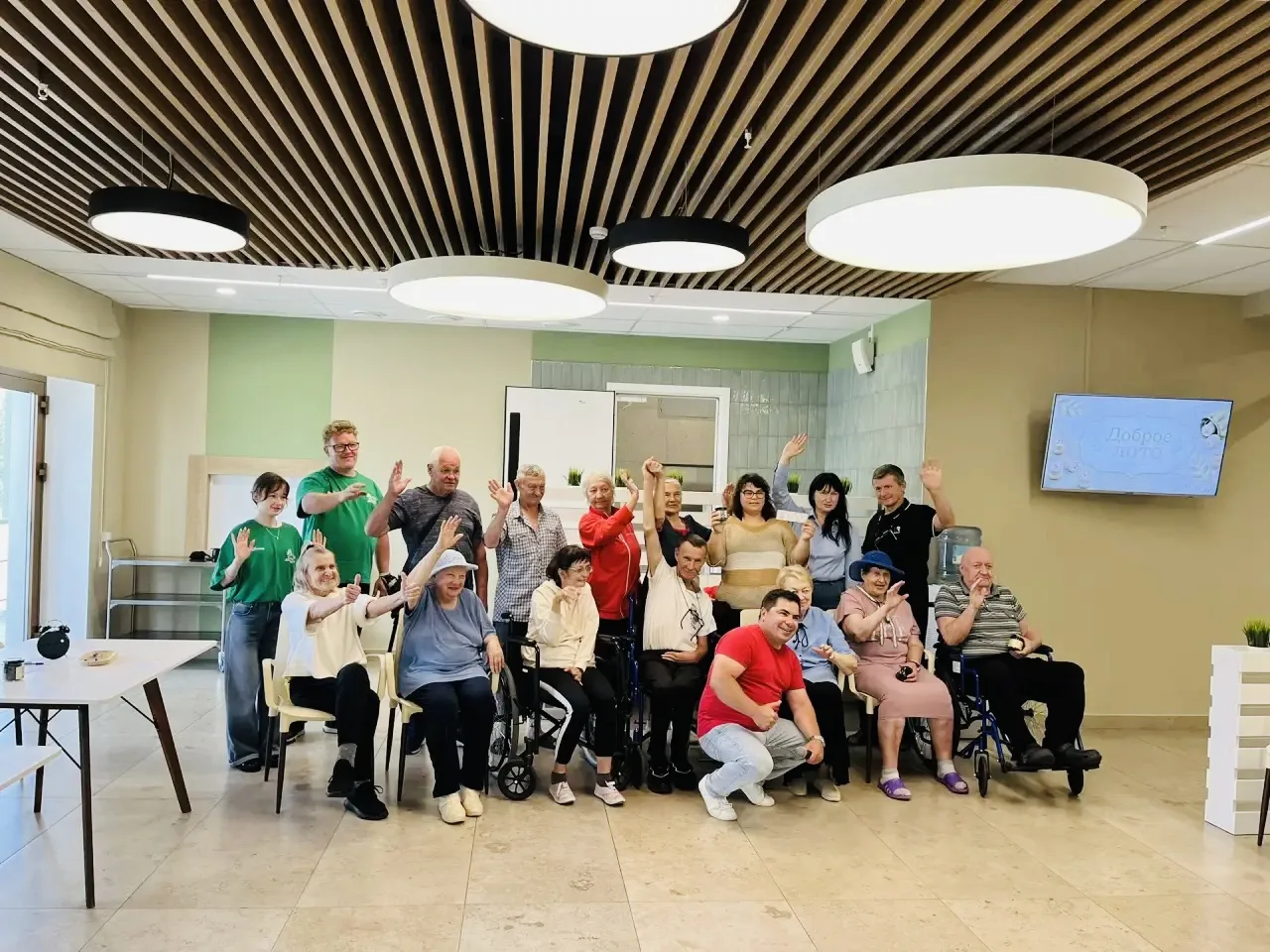 🎱 А вы знали, что лото - это не просто игра, а очень полезное мероприятие для пожилых людей? 💙

Ло