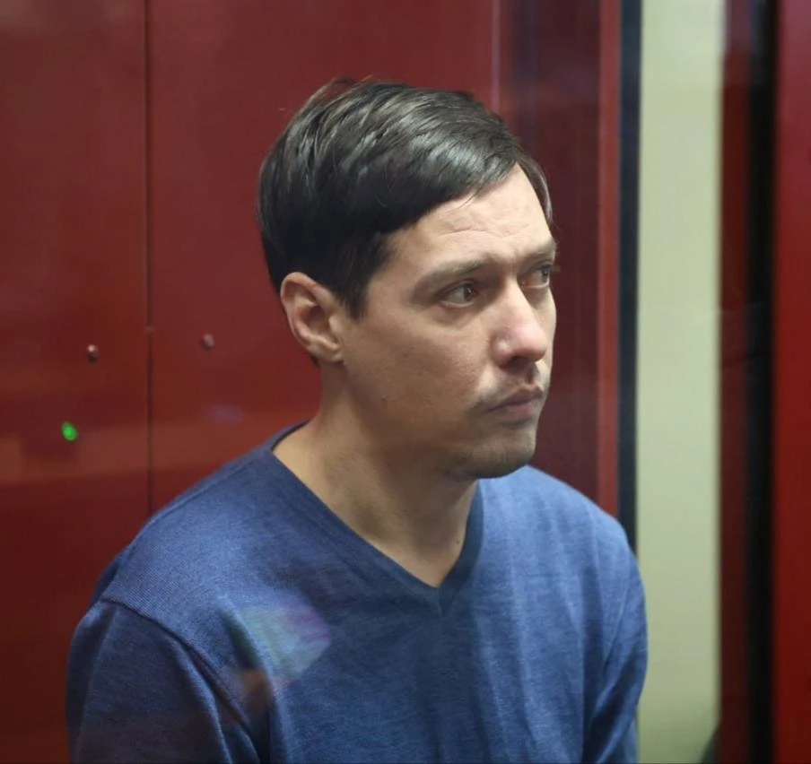 ⛓️‍💥 Лыжника, который побил подростка на Уктусе, выпустили из СИЗО.