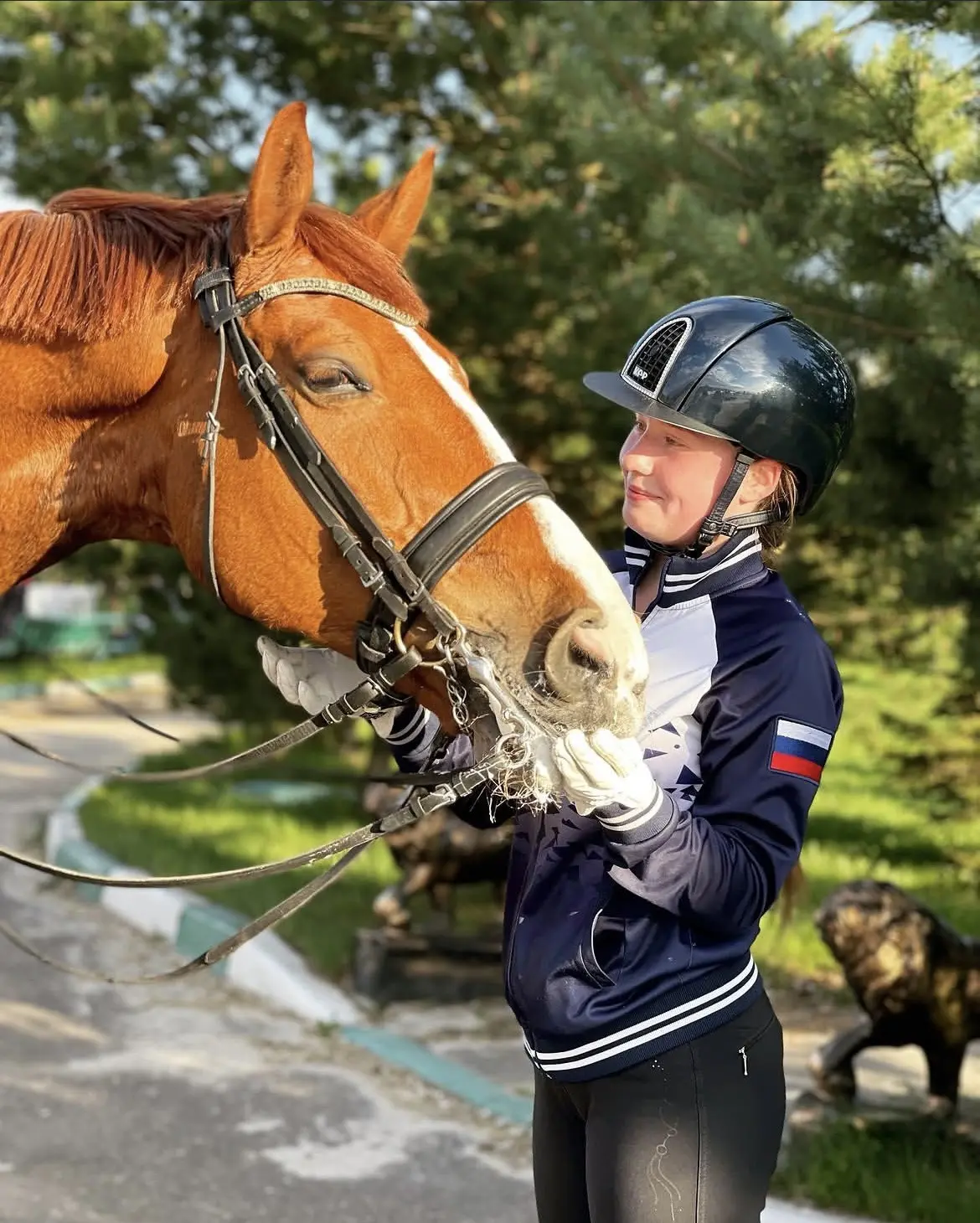 Поздравляем с прошедшим днём рождения тренера, КМС по конному спорту — Балян Викторию Андреевну ! 🎉