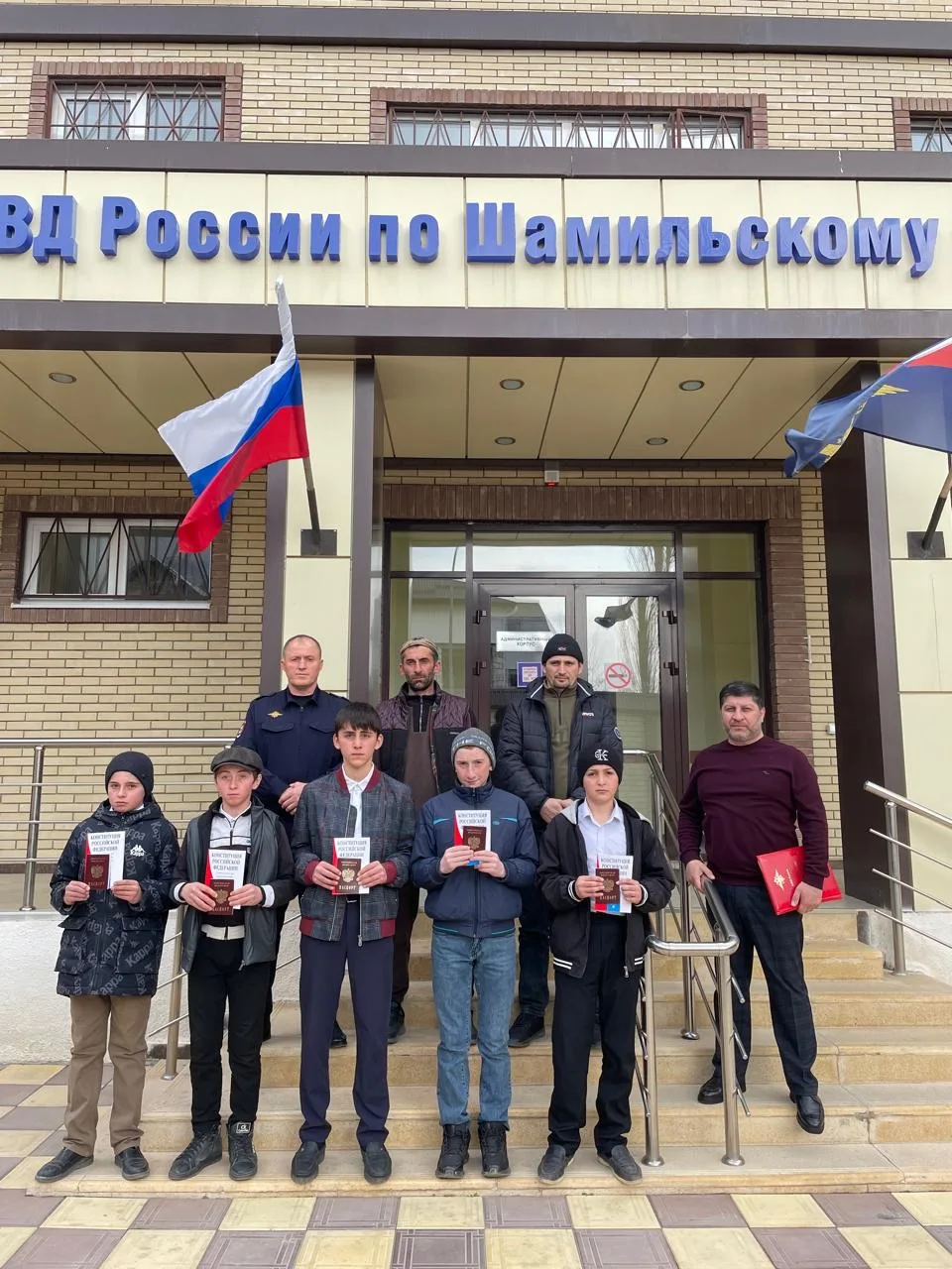 🇷🇺 ЮНЫЕ ГРАЖДАНЕ ШАМИЛЬСКОГО РАЙОНА ПОЛУЧИЛИ ПАСПОРТА