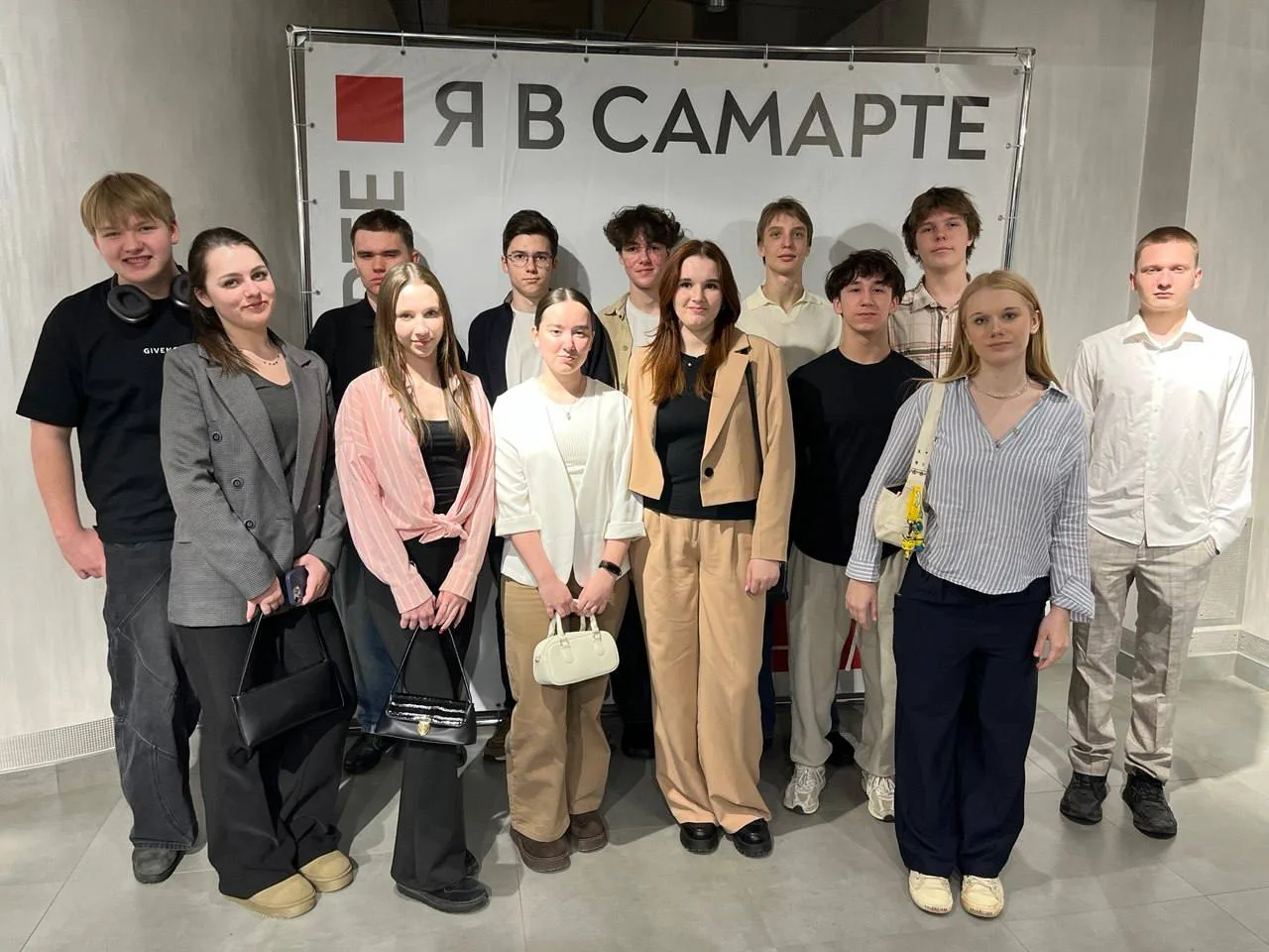 Вчера десятиклассникам нашей школы посчастливилось стать зрителями сразу двух явлений культуры - муз