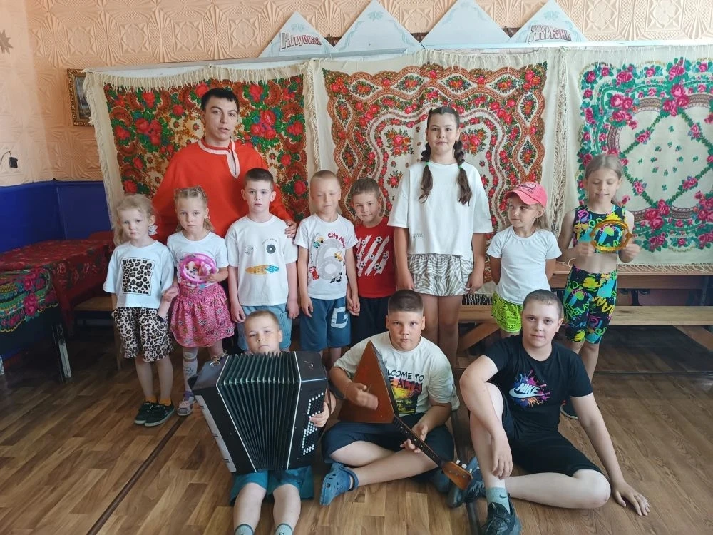 Русские забавы в «Непоседах»: как мы День культуры отмечали

Сегодня в нашем лагере дневного пребыва