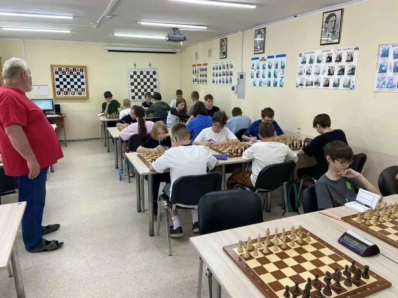 Юные шахматисты Тюмени борются за победу! ♟️