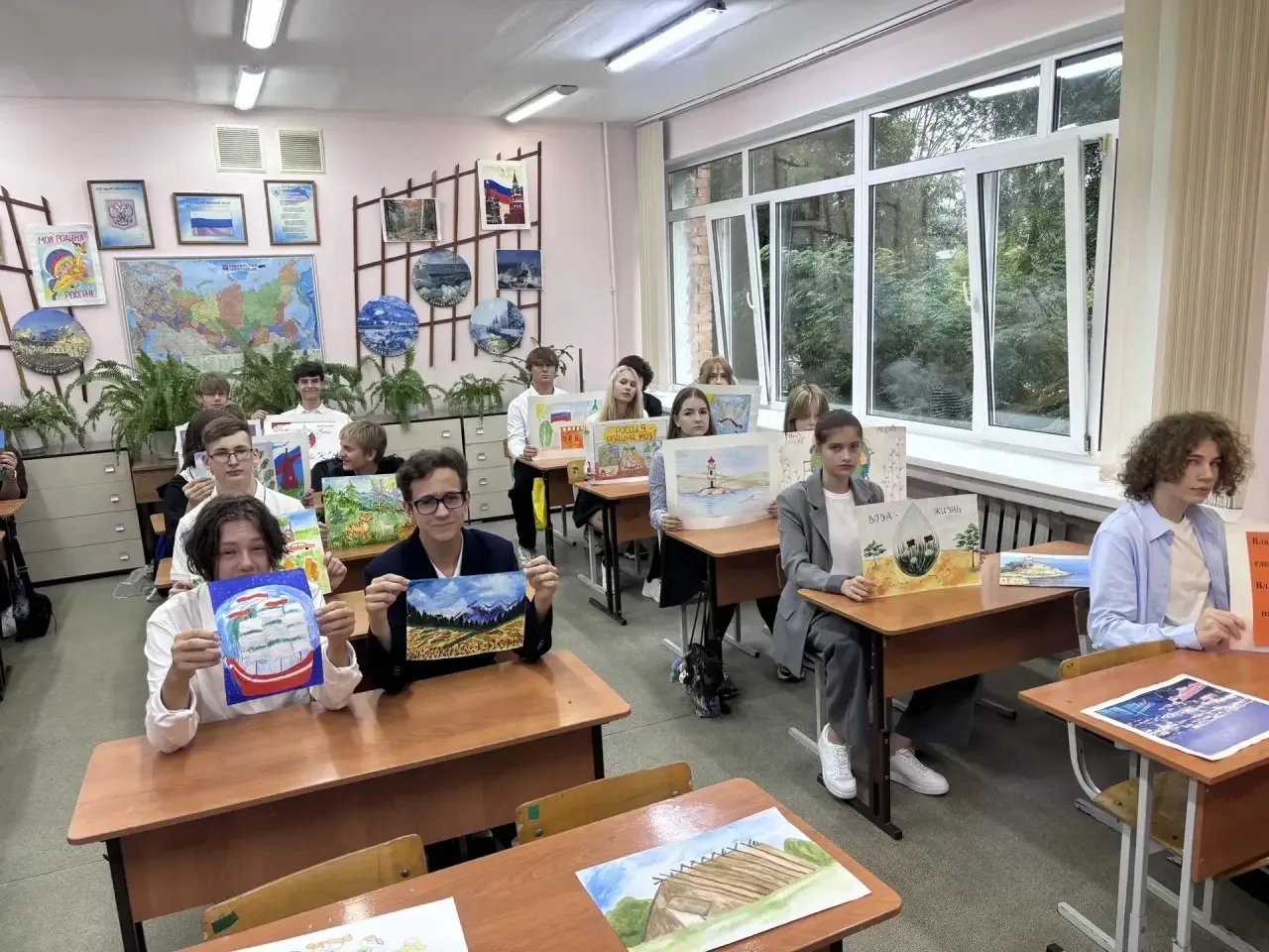 «ЕДИНСТВО НАРОДОВ РОССИИ»: КЛАССНЫЙ ЧАС ПОСЛЕ ПЕРВОГО ЗВОНКА 🇷🇺🤝✨