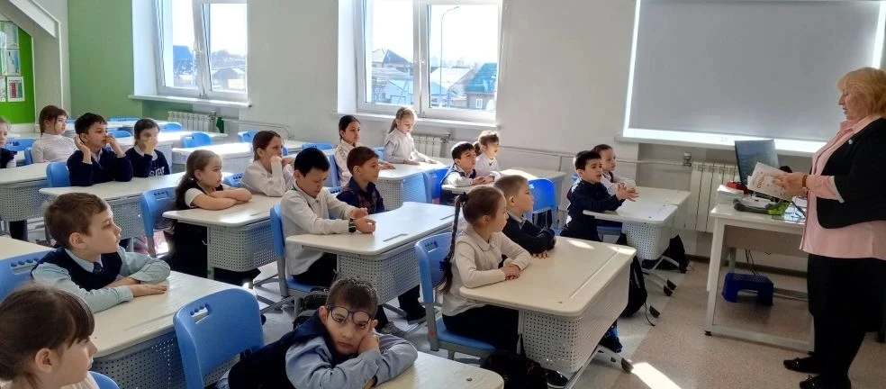 🌟📚В пятницу состоялась еще одна увлекательная встреча для наших первоклассников 🔔   1 в класс познак