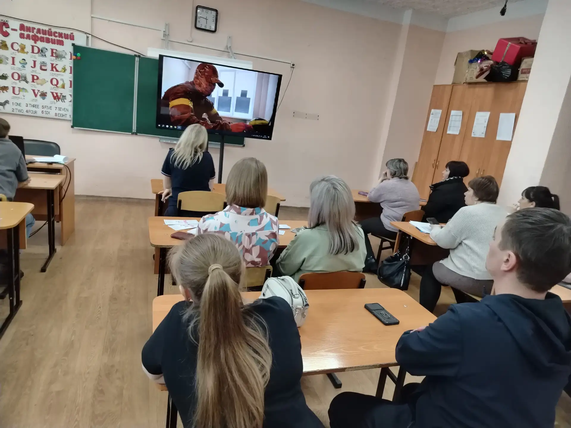 Профилактика вовлечения подростков в незаконный оборот наркотиков 
          В нашей школе № 2, в пр