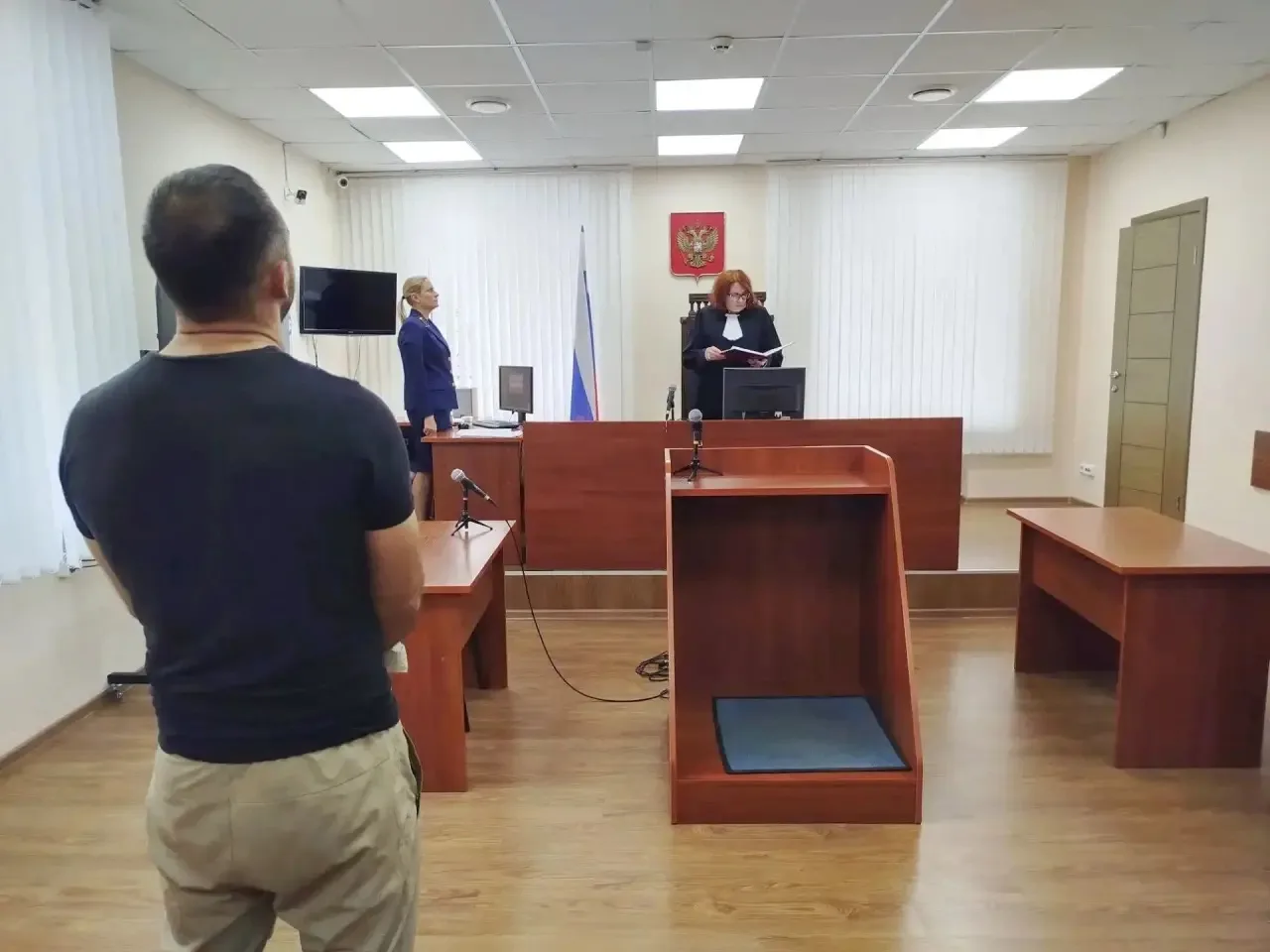 ❗️Пьяный водитель врезался в столб и покалечил своего пассажира