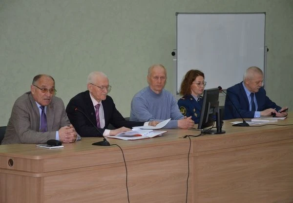 Курс на мужество: ветераны академии встретились с курсантами   Главной темой встречи стало мужество 