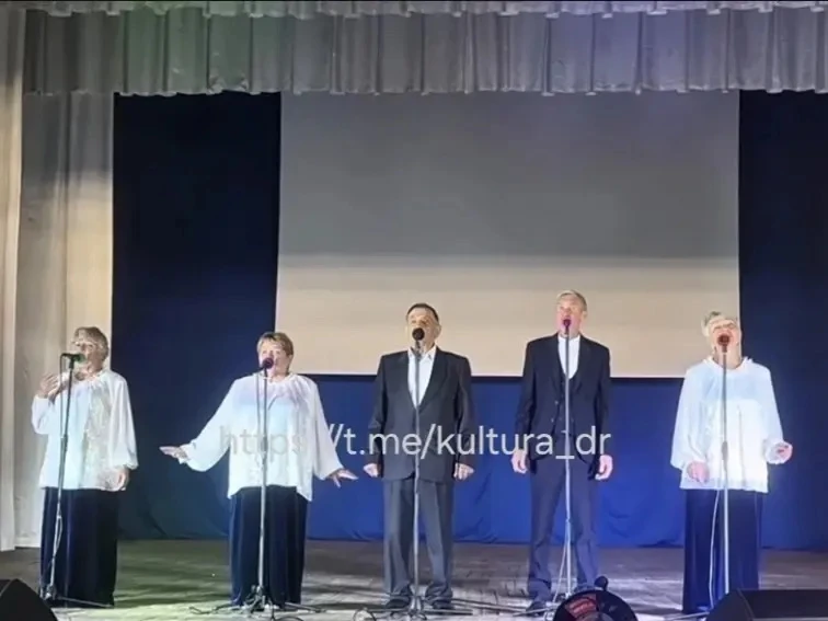 🇷🇺 В стенах ДК "Горняк" прошел праздничный онлайн-концерт «Обнимая Родину сердцем!», ...