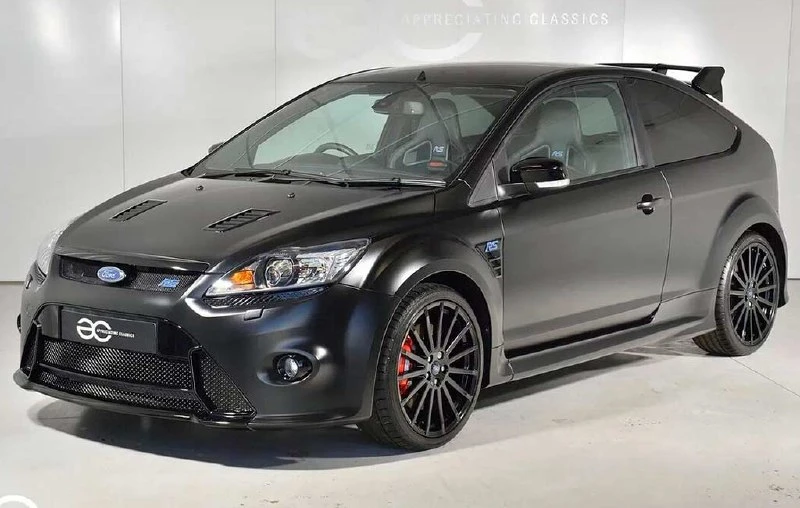 ⚡️ В Великобритании выставили на продажу редкий Ford Focus RS500 второго поколения. В свое время это