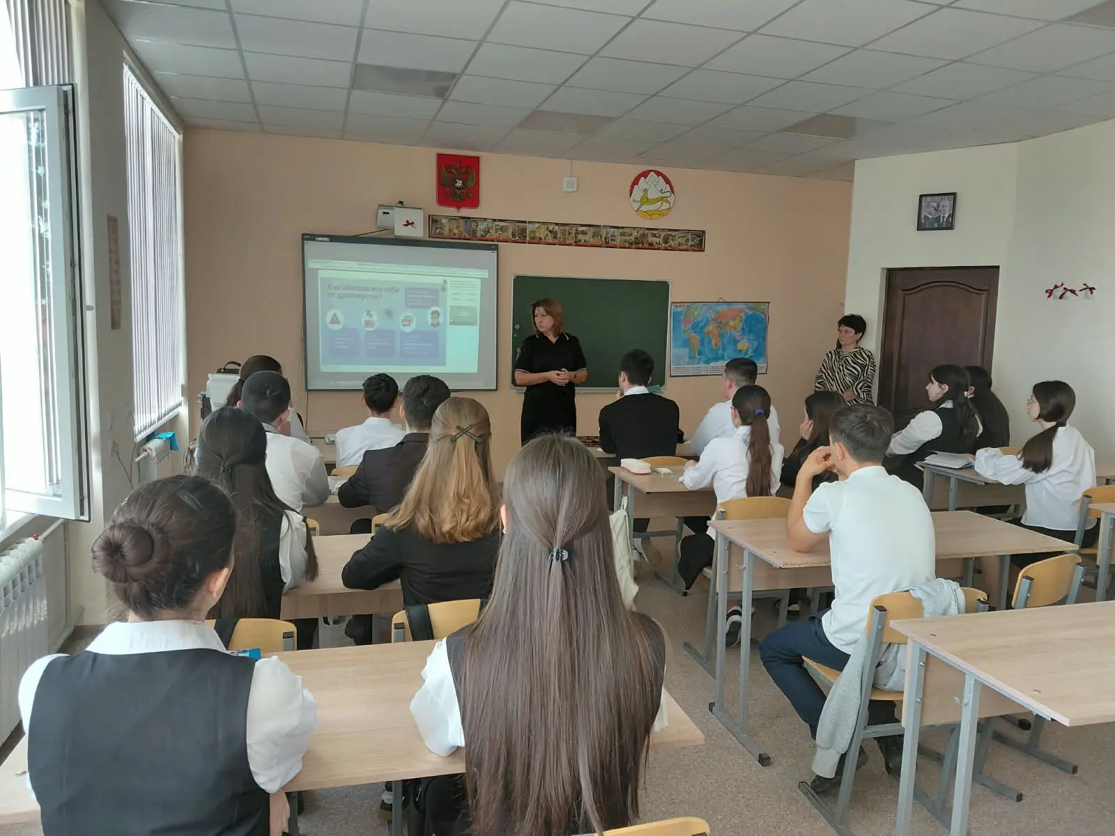 Сегодня в нашей школе прошла профилактическая беседа с учащимися 10-11 классов, которую...