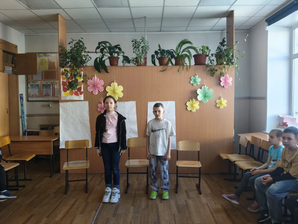 25.05.2026 2 а класс   по традиции поздравил весенних именинников. Квест получился интересным.  Все 