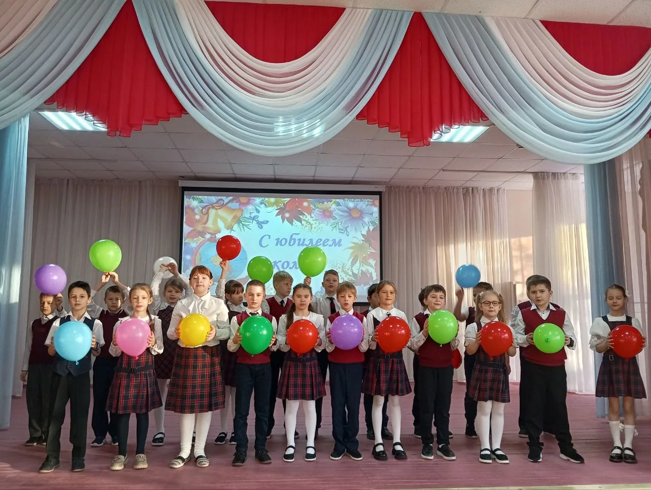 🎉 Яркий праздник творчества и гордости 🎊  Дорогие друзья!  Хочется поделиться радостной новостью, ко