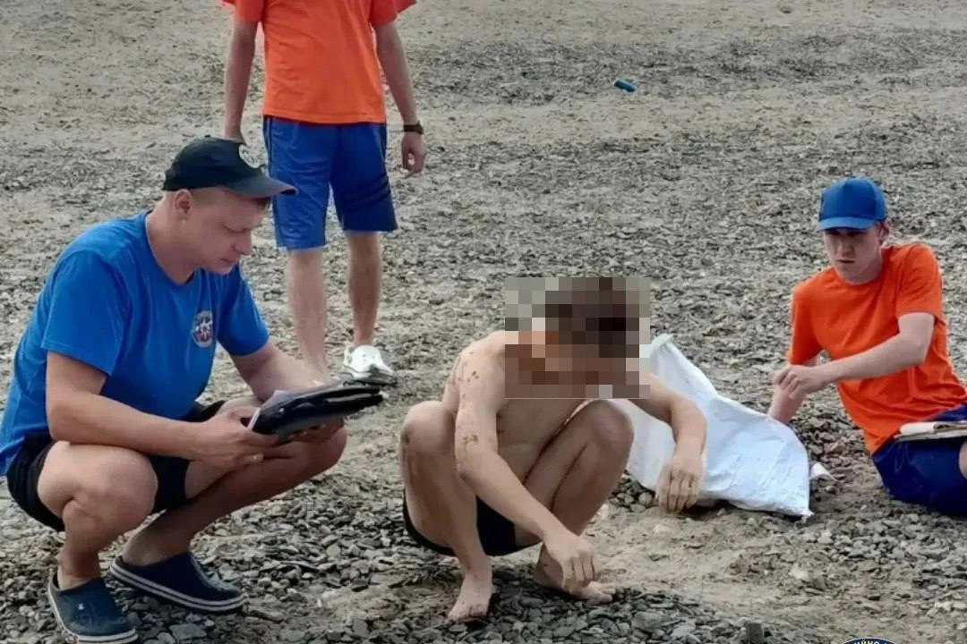 17-летнего подростка спасли из сильного течения на Бугринской косе

Он попал в опасную яму в несколь