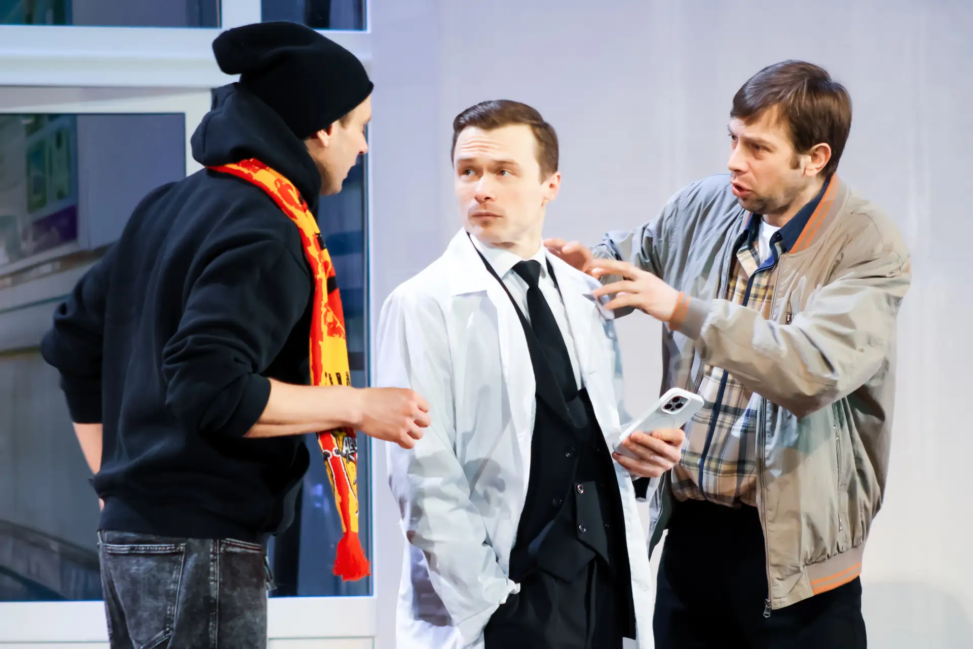 🎭 26 августа, 18:30. Четверо мужчин, одна ночь в роддоме. И разговор, после которого в...