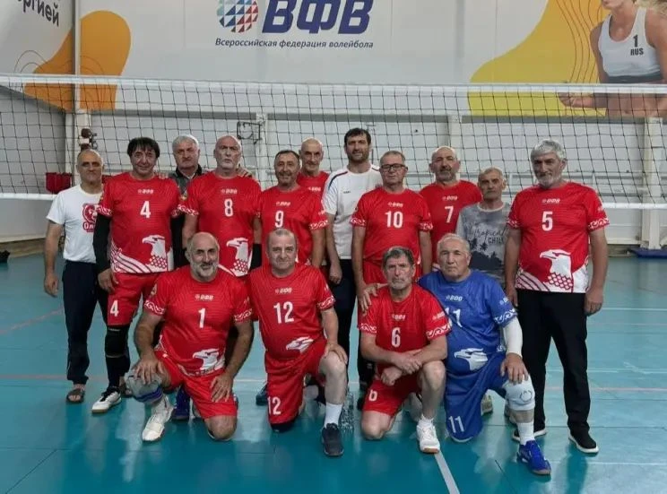 Ветераны дагестанского волейбола продолжают победное выступление на Чемпионате России
