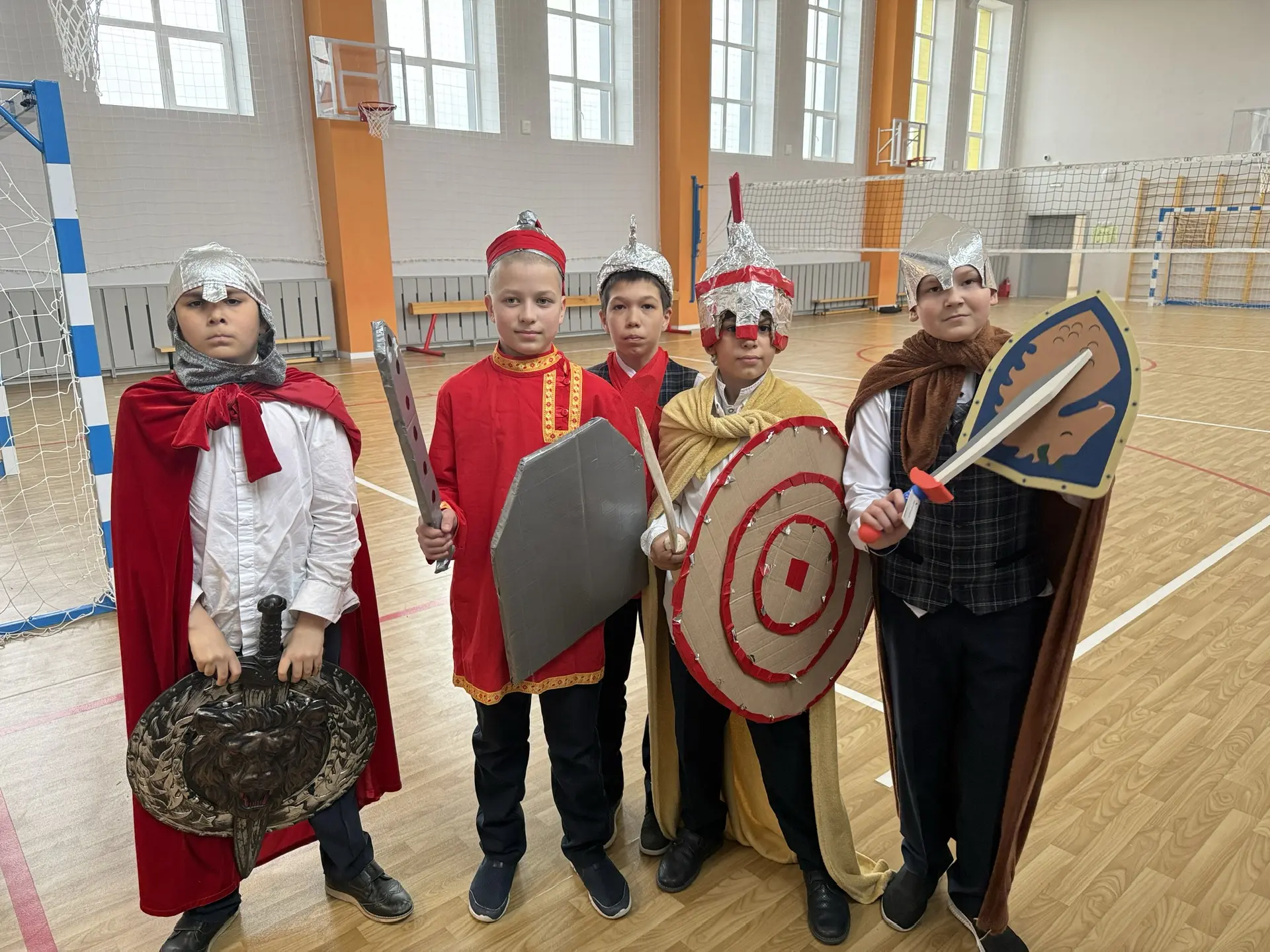 🌟6 «Б» блистает на подиуме! 🤩  Наш класс принял участие в театральном показе мод, и это было незабыв