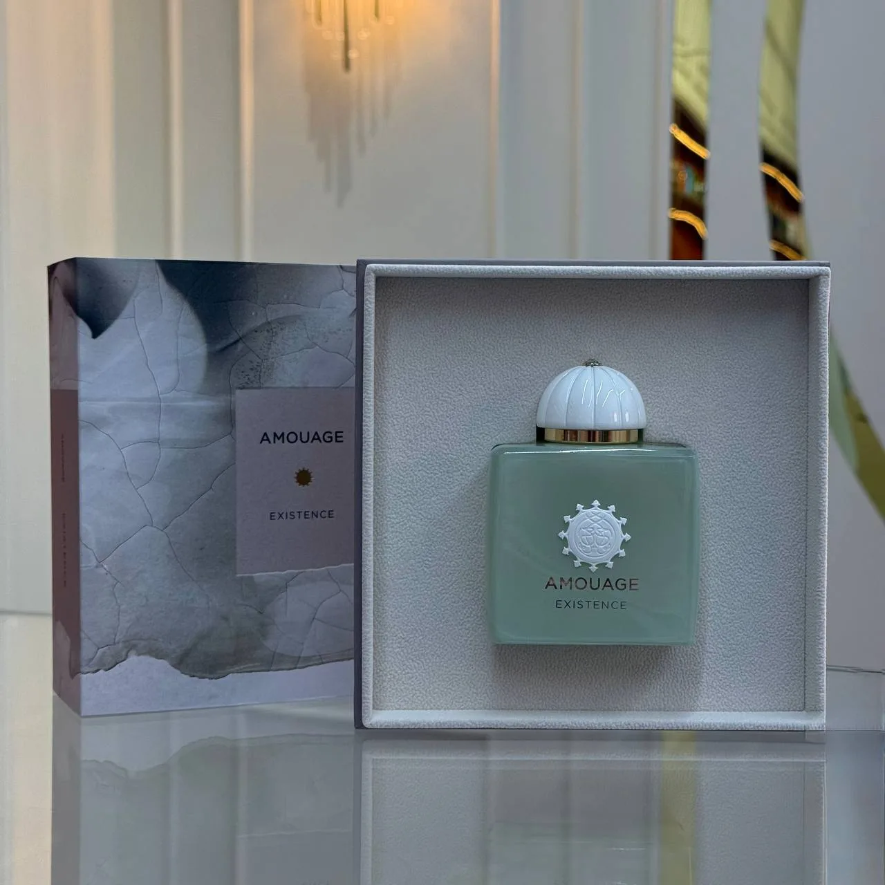 Existence Amouage 💚
Для себя. Для души. 

Он звучит дорого, сложно и немного опасно. 
Альдегиды с р
