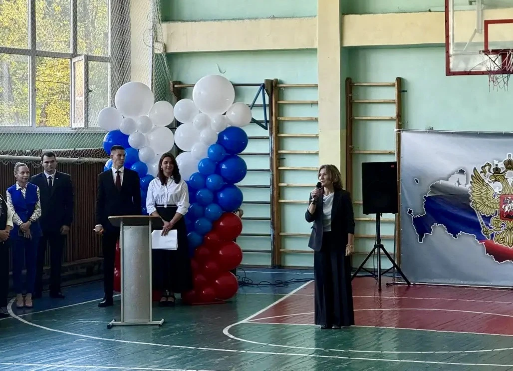 🔔🍁 Сегодня школа снова наполнилась музыкой, цветами и счастливыми улыбками. По традиц...