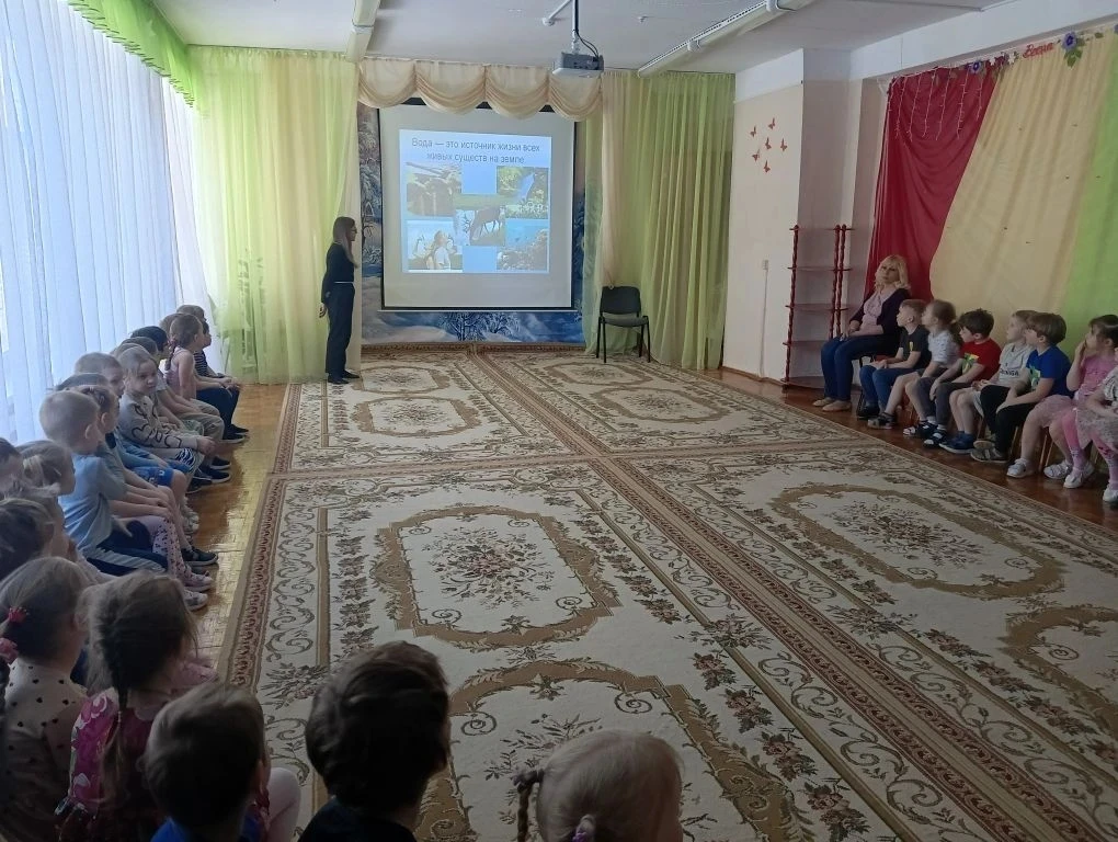 В начале недели с ребятами старшего дошкольного возраста прошёл  разговор о важном, посвящённый прир