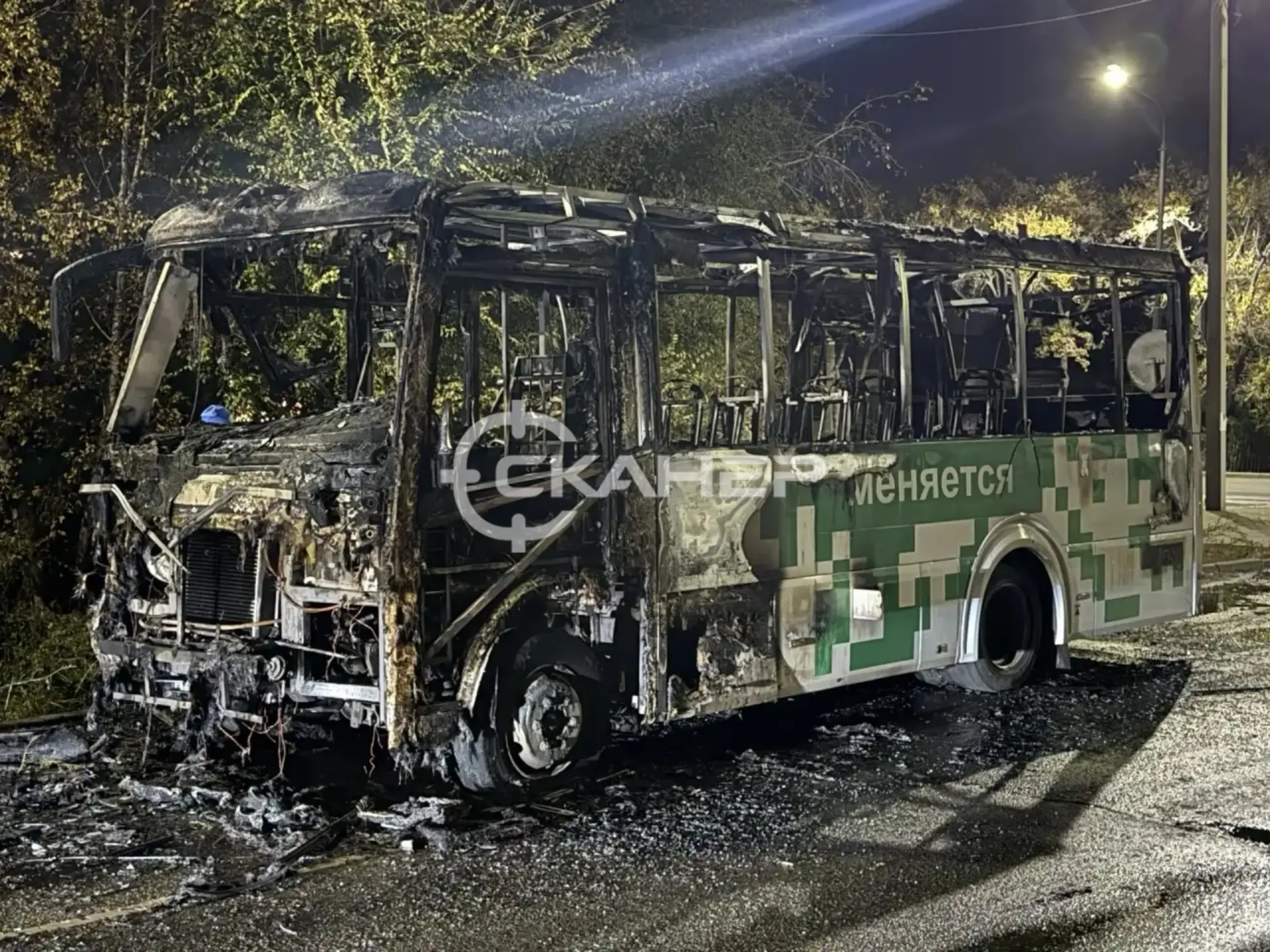 🔥Вечером 4 октября в Благовещенске загорелся автобус. Происшествие случилось недалеко ...