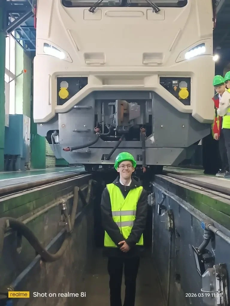 Неделя нанотехнологий в действии! 🔬⚙️  19 марта инженерные 7 «Б» и 7 «В» классы посетили НЭВЗ. Ребят