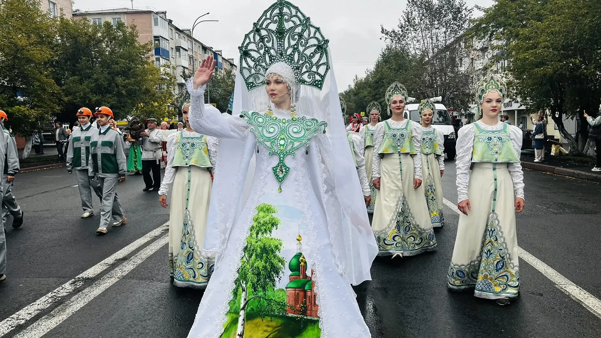 Спешим сообщить вам, что фестиваль в самом разгаре! Всё самое интересное впереди. 📣