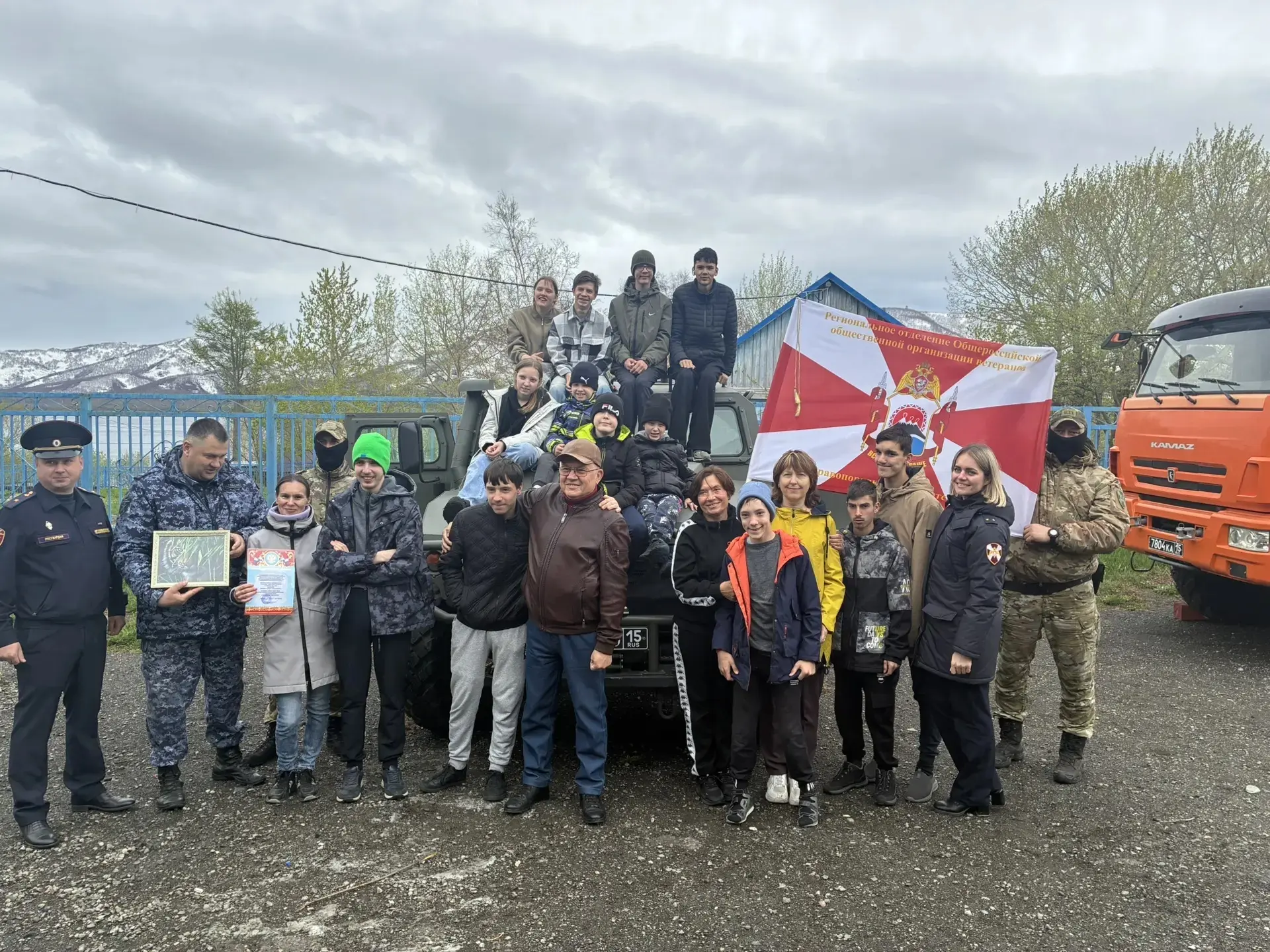 Росгвардия поздравила воспитанников с Днем защиты детей.
В рамках праздничного мероприятия сотрудник